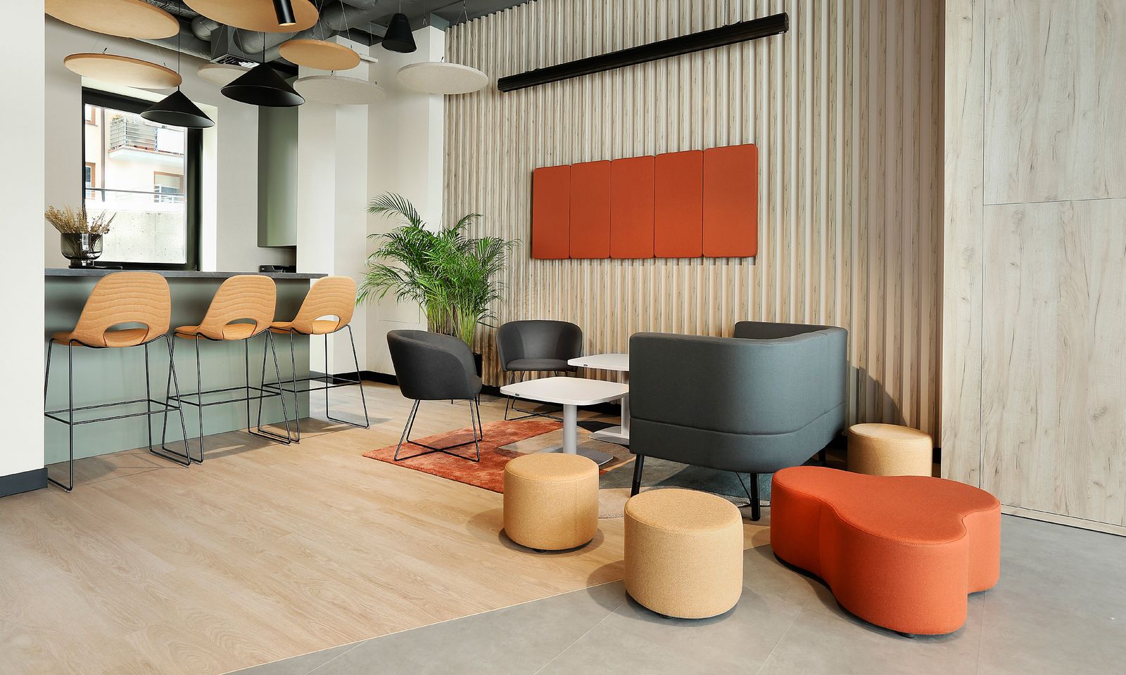 oorzeszow-showroom-102-5208_1600x960