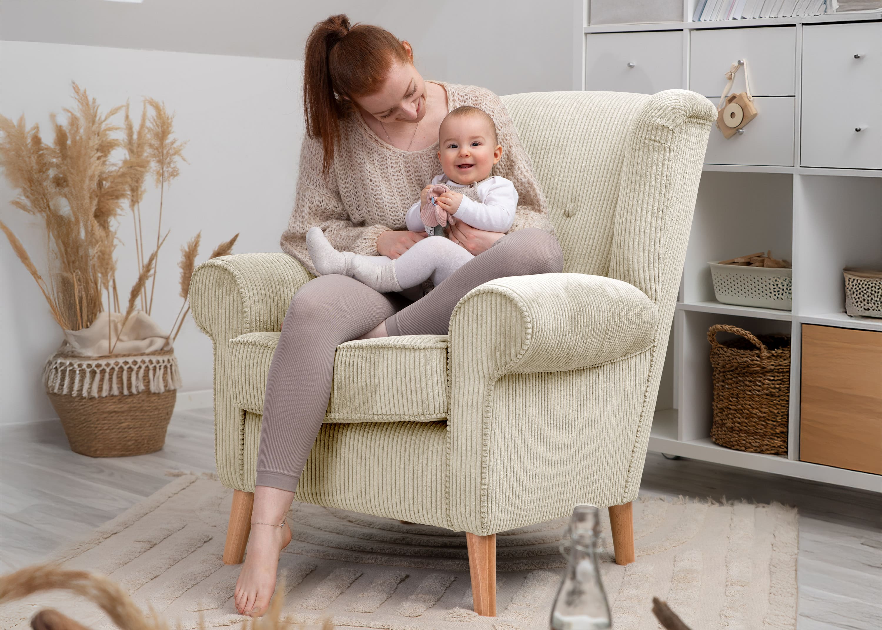 anton-sessel-creme-1602415-ambiente-f01-04