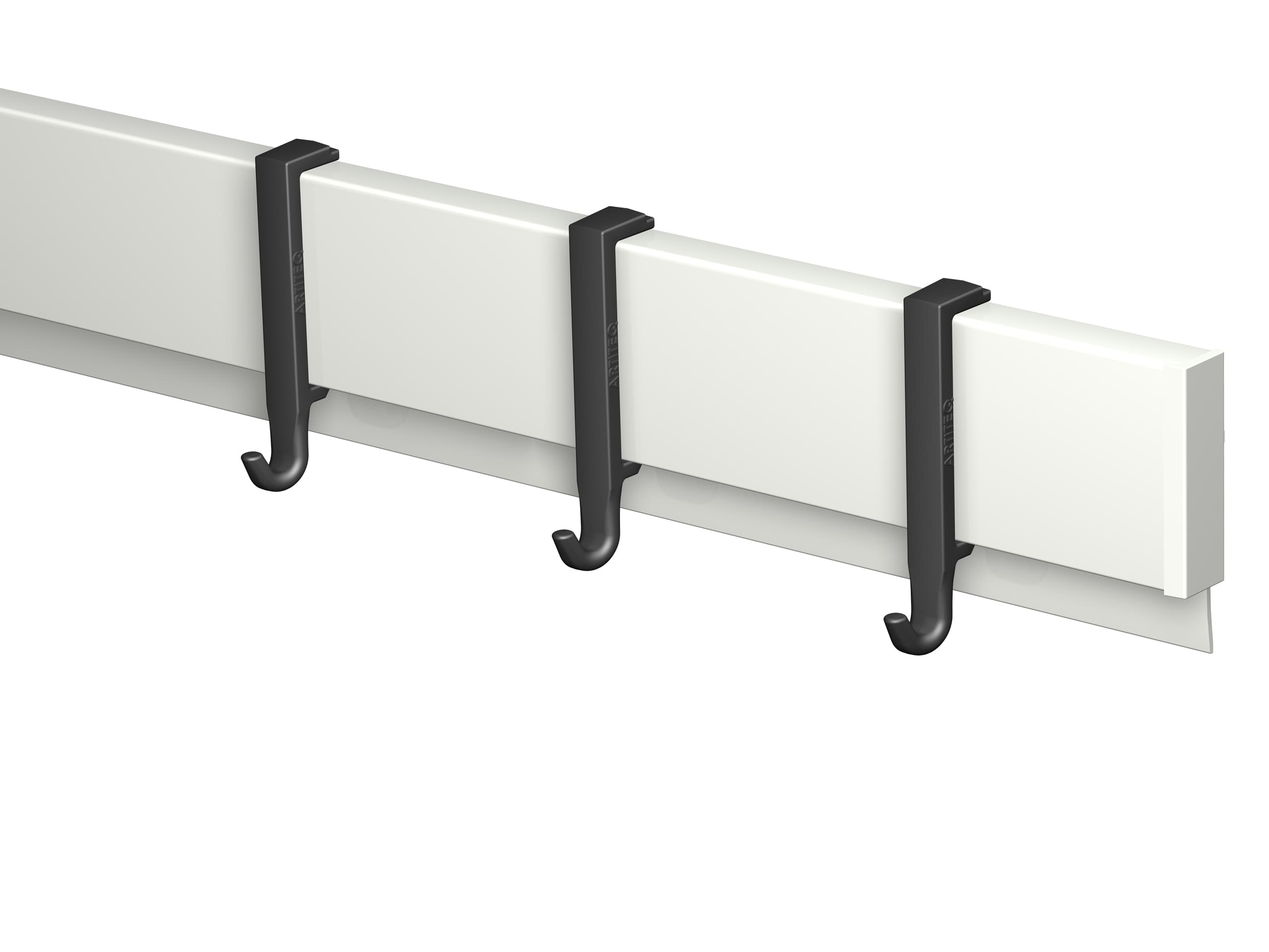 info-rail-white-with-clip-hangers-min-00547200