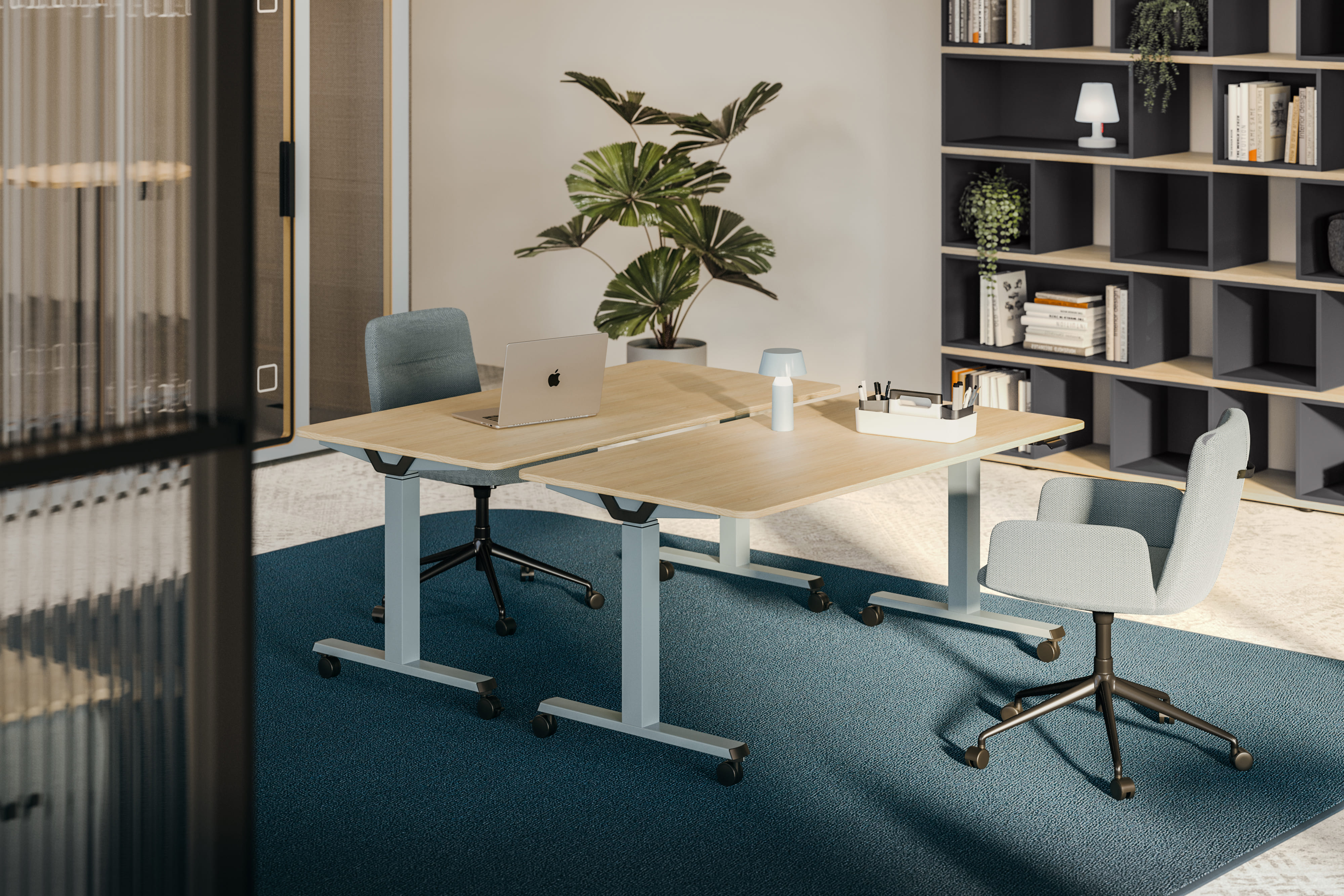 LP ASSMANN Büro Auf dem Bild sieht man ein Büro, mit zwei ASSMANN Schreibtischen und Bürostühlen.
