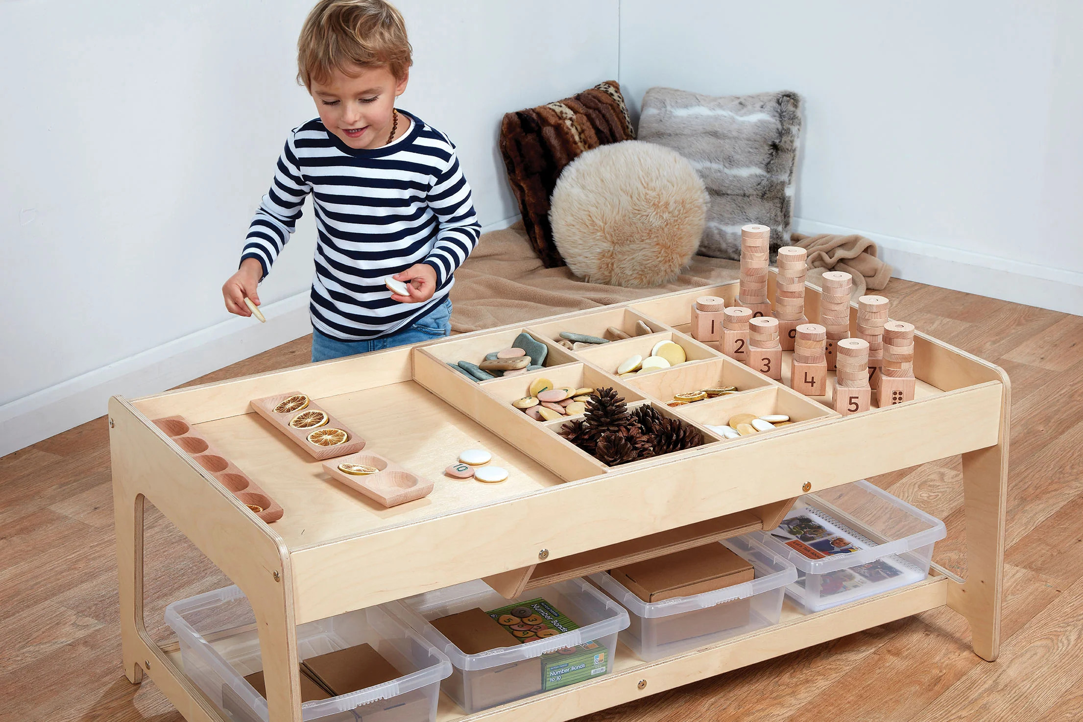 pt125-millhouse-early-years-furniture-investgative-play-table_1_rgb
