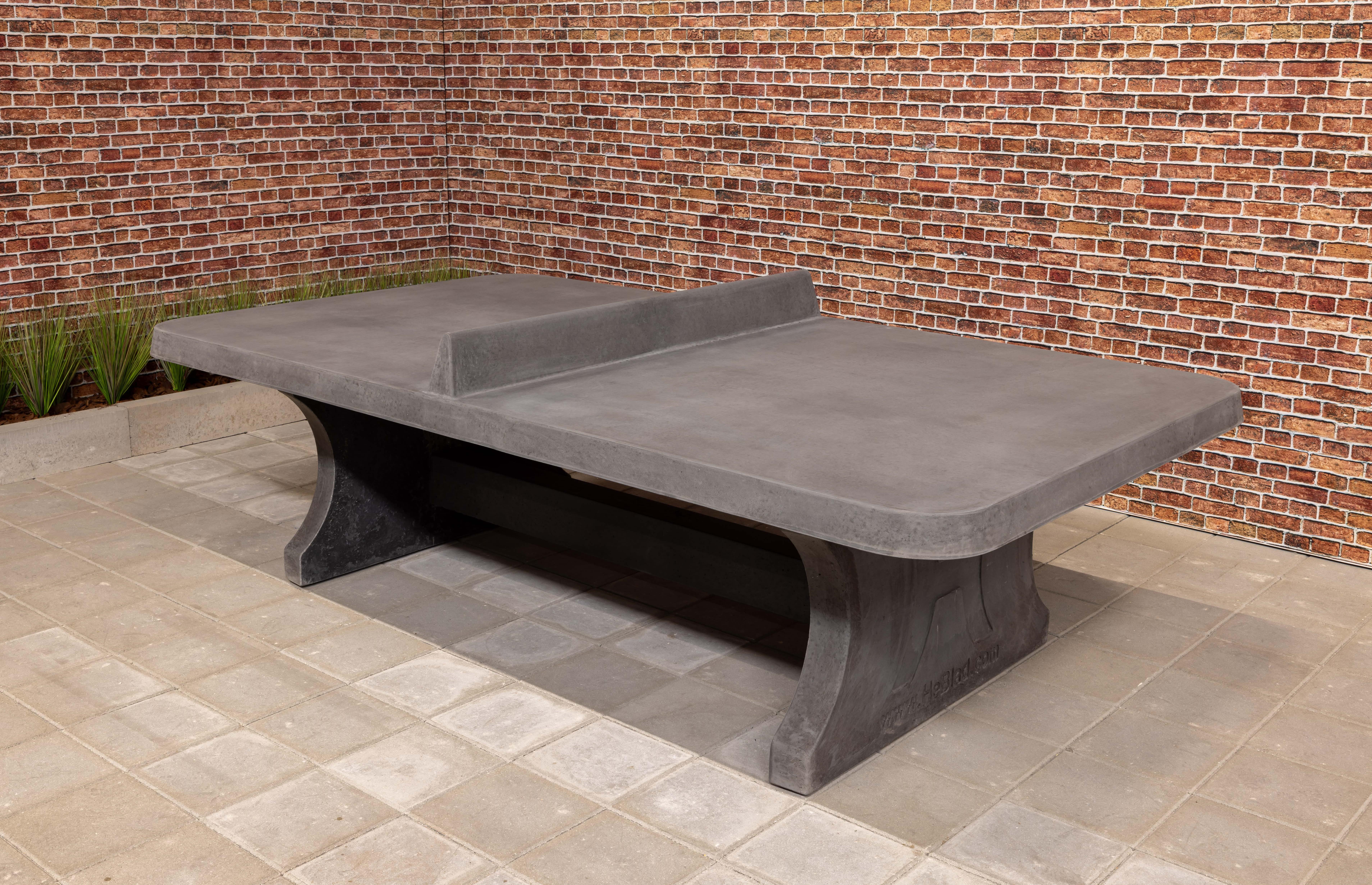 tischtennistisch-abgerundet-in-anthrazit-beton-min_(1)