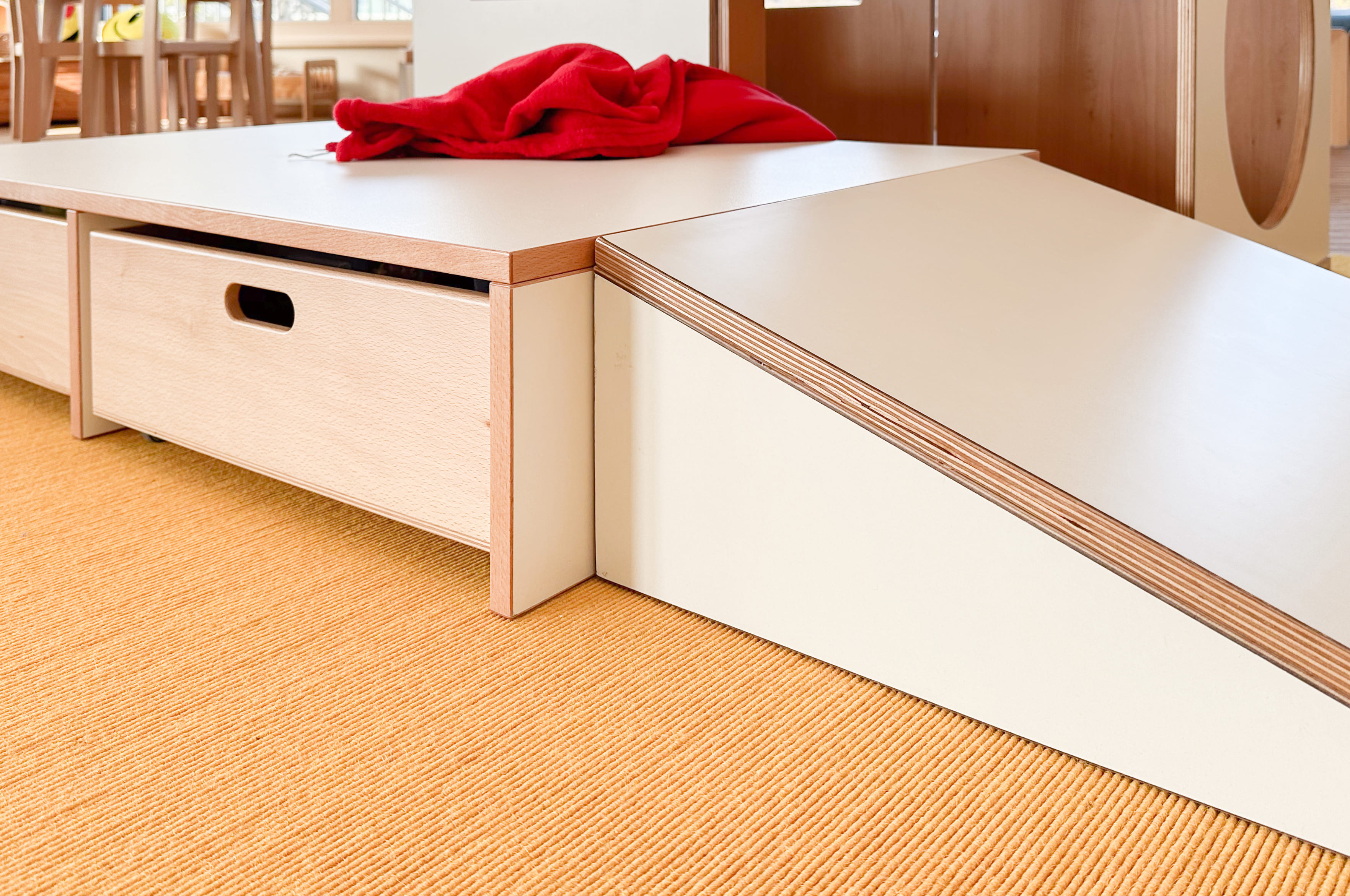 11-doppelpodest-rampe