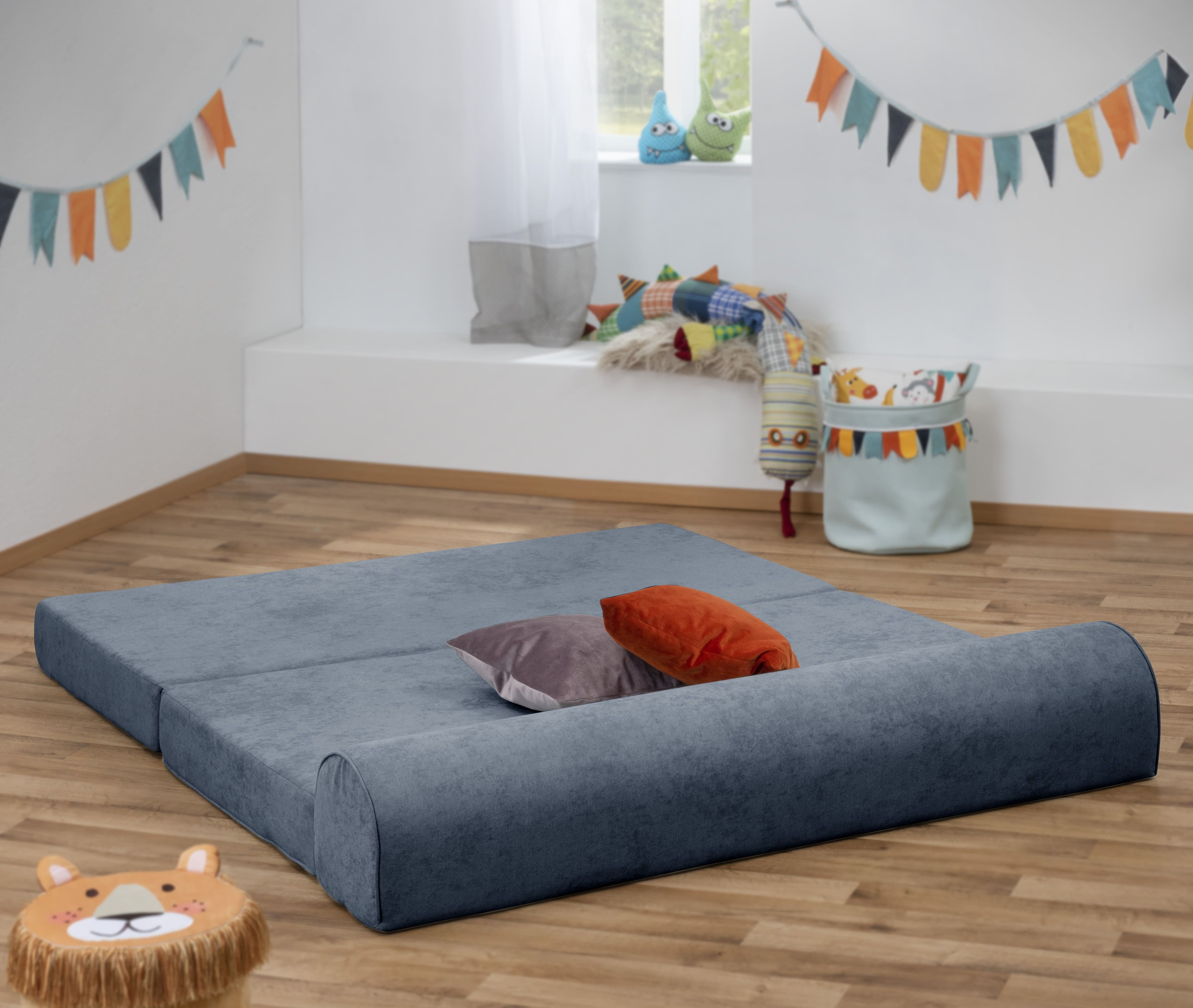 cosmos-30-faltsofa-160-blau-1600108-ambiente-02