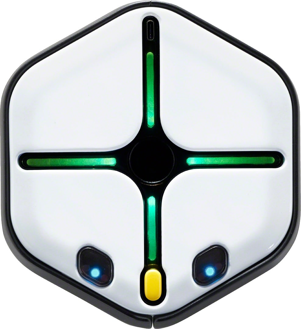 Root_Photo_Hero_FrontStanding_TopGreen_eyes corrected_transparent-min