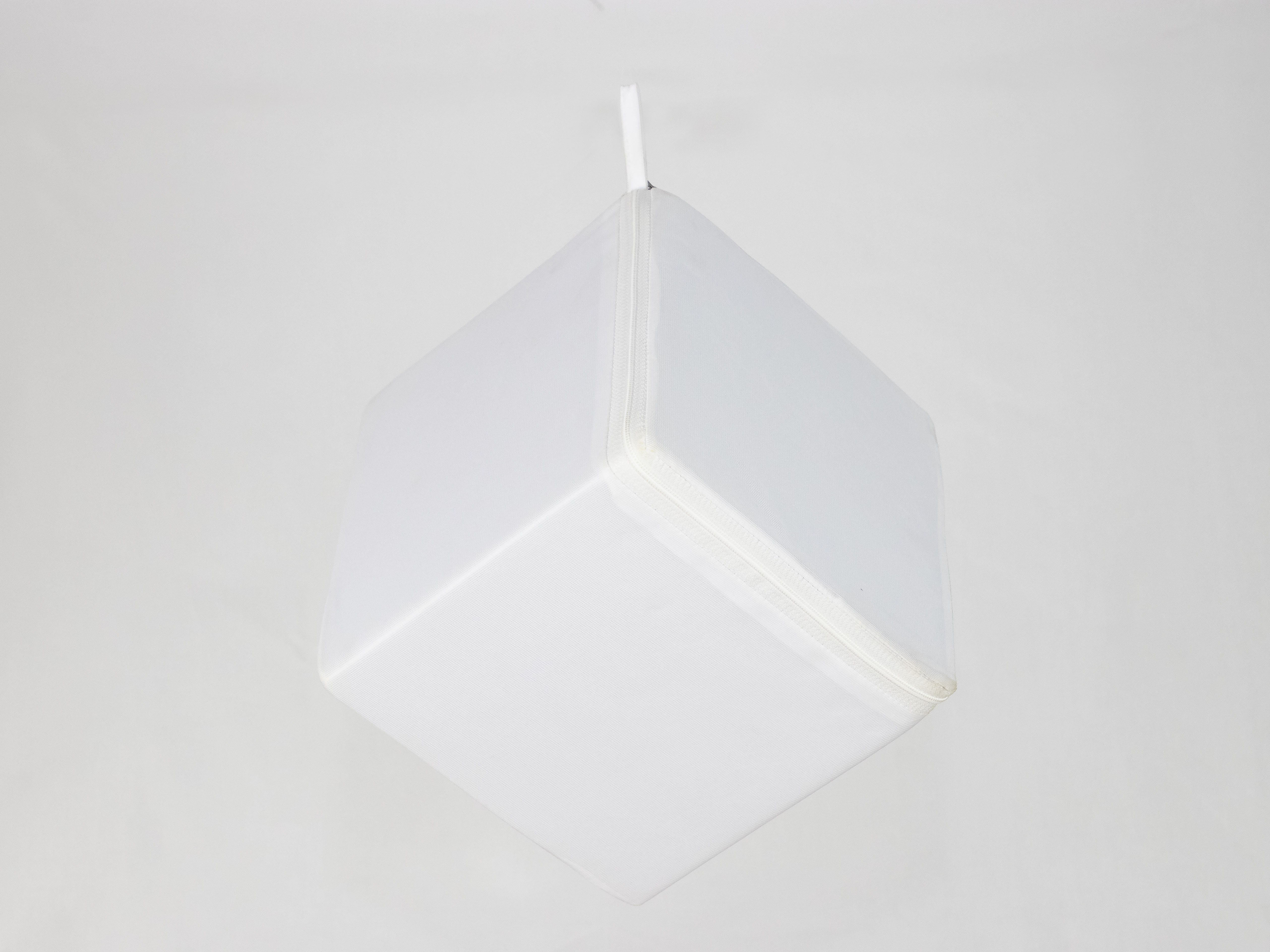 Würfel_1_hängend-min