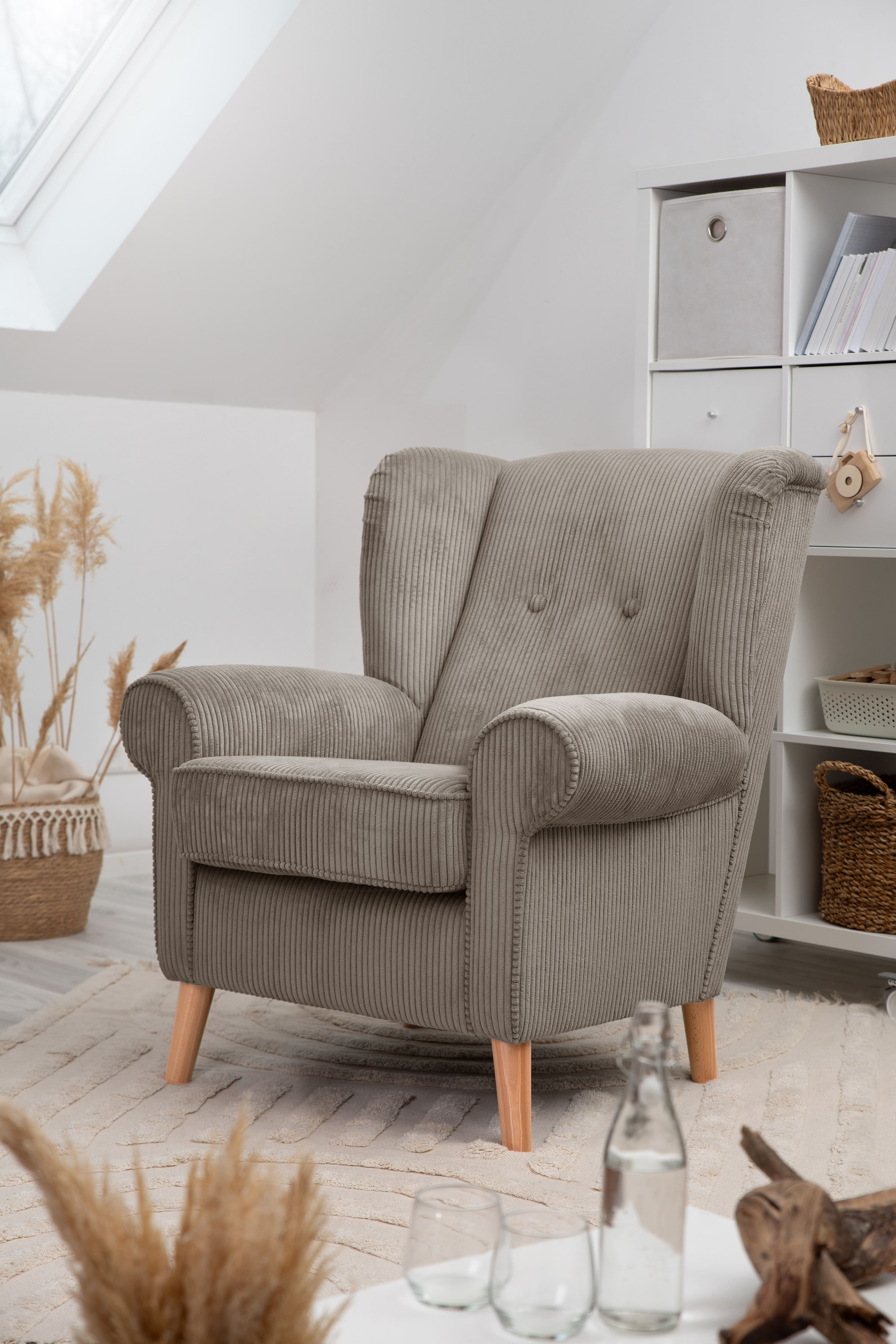 anton-sessel-mocca-1602432-ambiente-f01-01