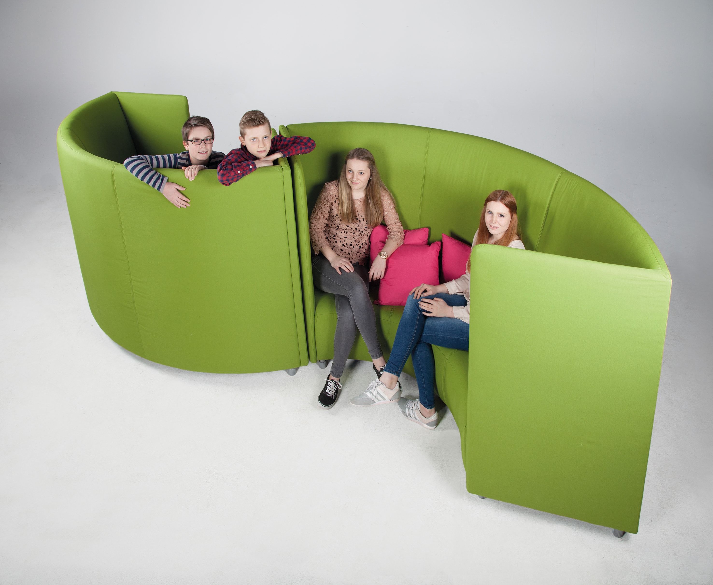 Akustik-Sofa_image_01-min